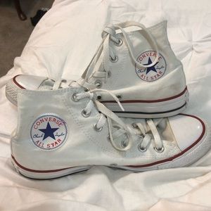 unisex converse. men’s 6. women’s 8.
